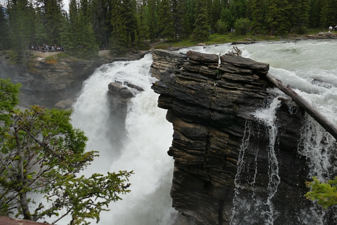 Vodopády Athabasca Falls