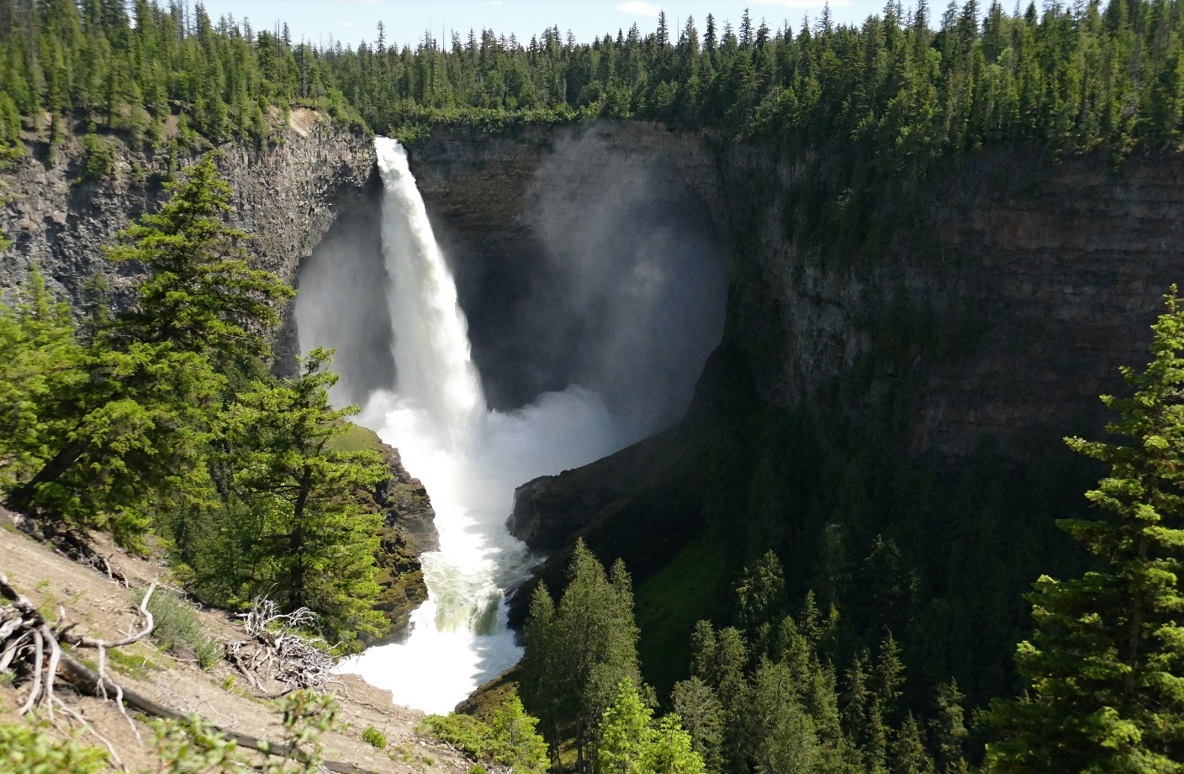 Kanada: Helmcken Falls (141 m) na Murtle River