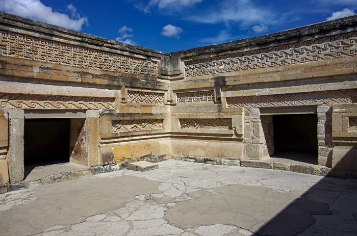 Mitla – vnitřní nádvoří paláce