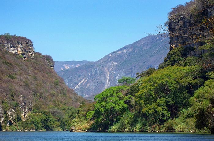 Mexiko: přírodní rezervace kaňon Sumidero
