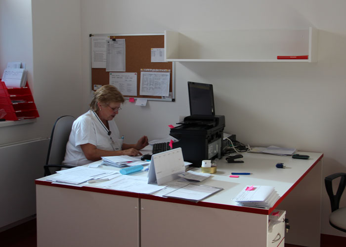 Staniční sestra D. Barešová v akutní ambulanci